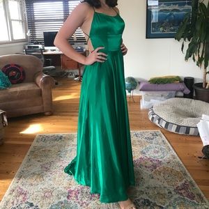 Sherri Hill Prom Dress Emerald Green